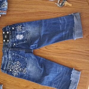 Miss Me cropped jeans, sz 24 in excellent condition